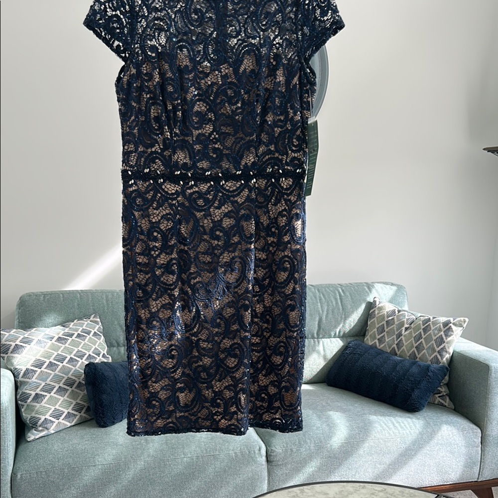 Elegant Navy Lace Midi Dress